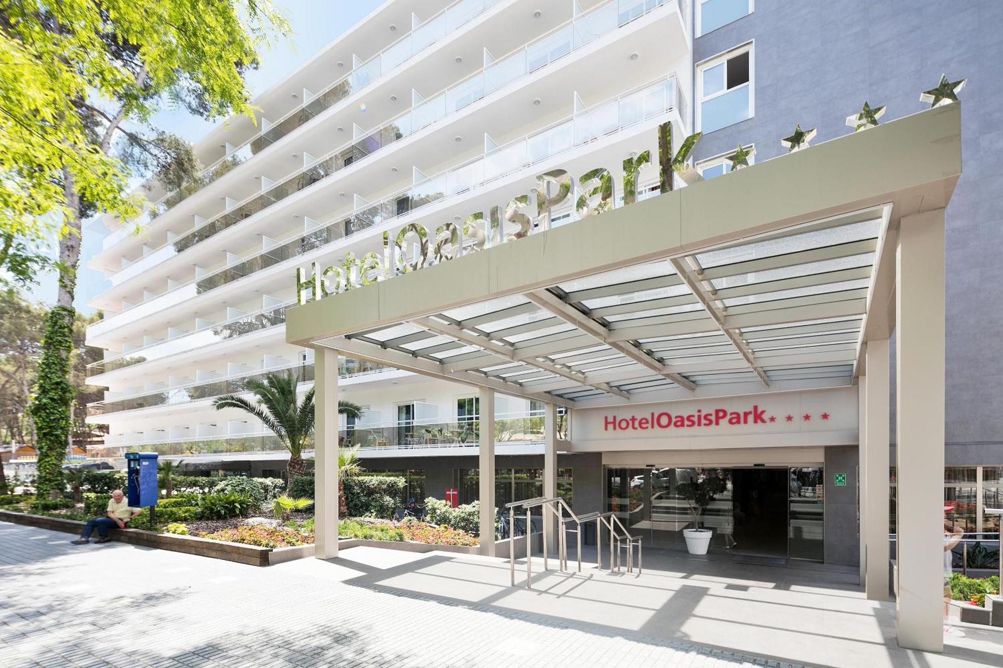 Hotel Oasis Park Salou Exterior foto